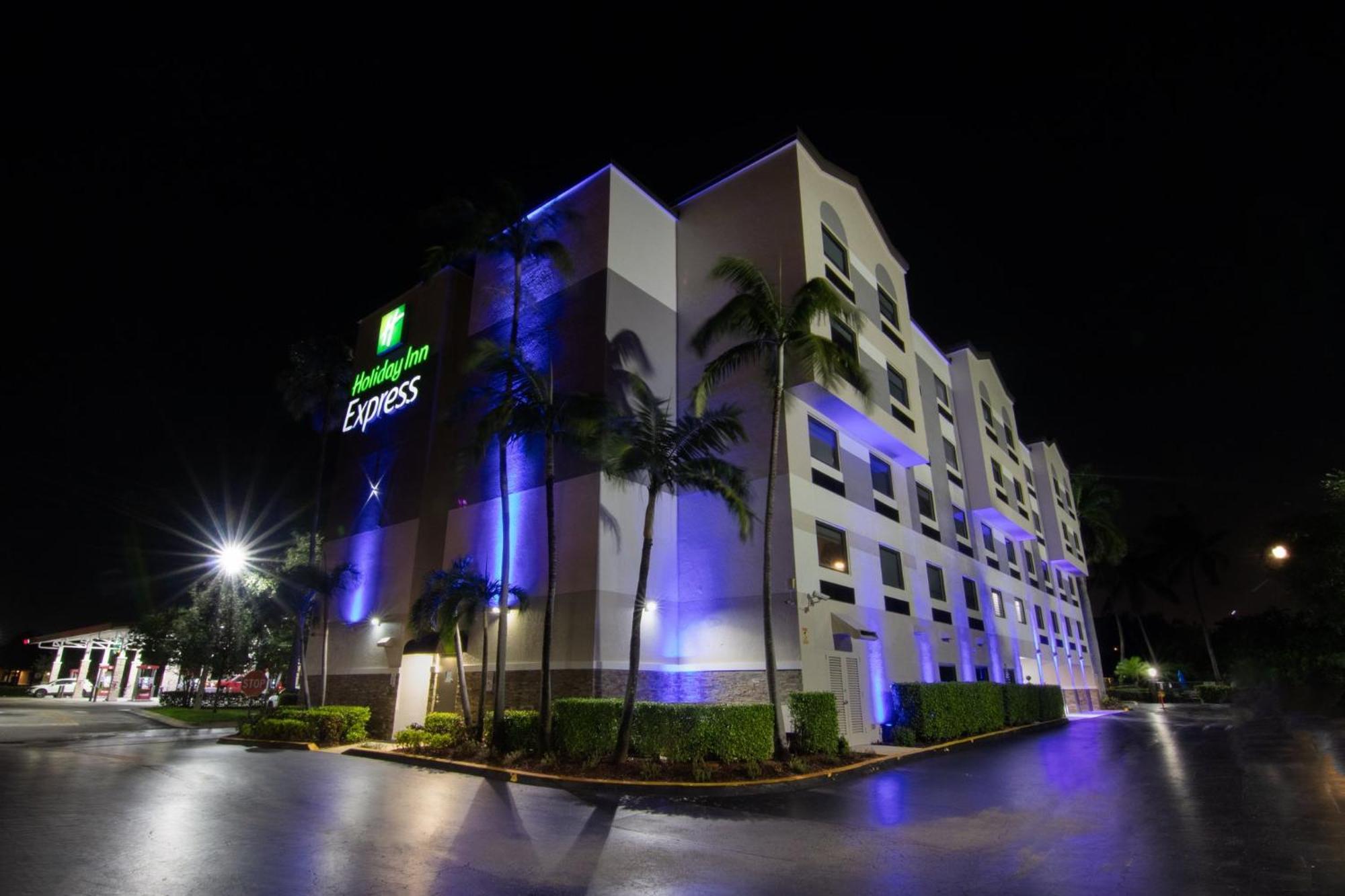 דייוי Holiday Inn Express And Suites Fort Lauderdale Airport West By Ihg מראה חיצוני תמונה