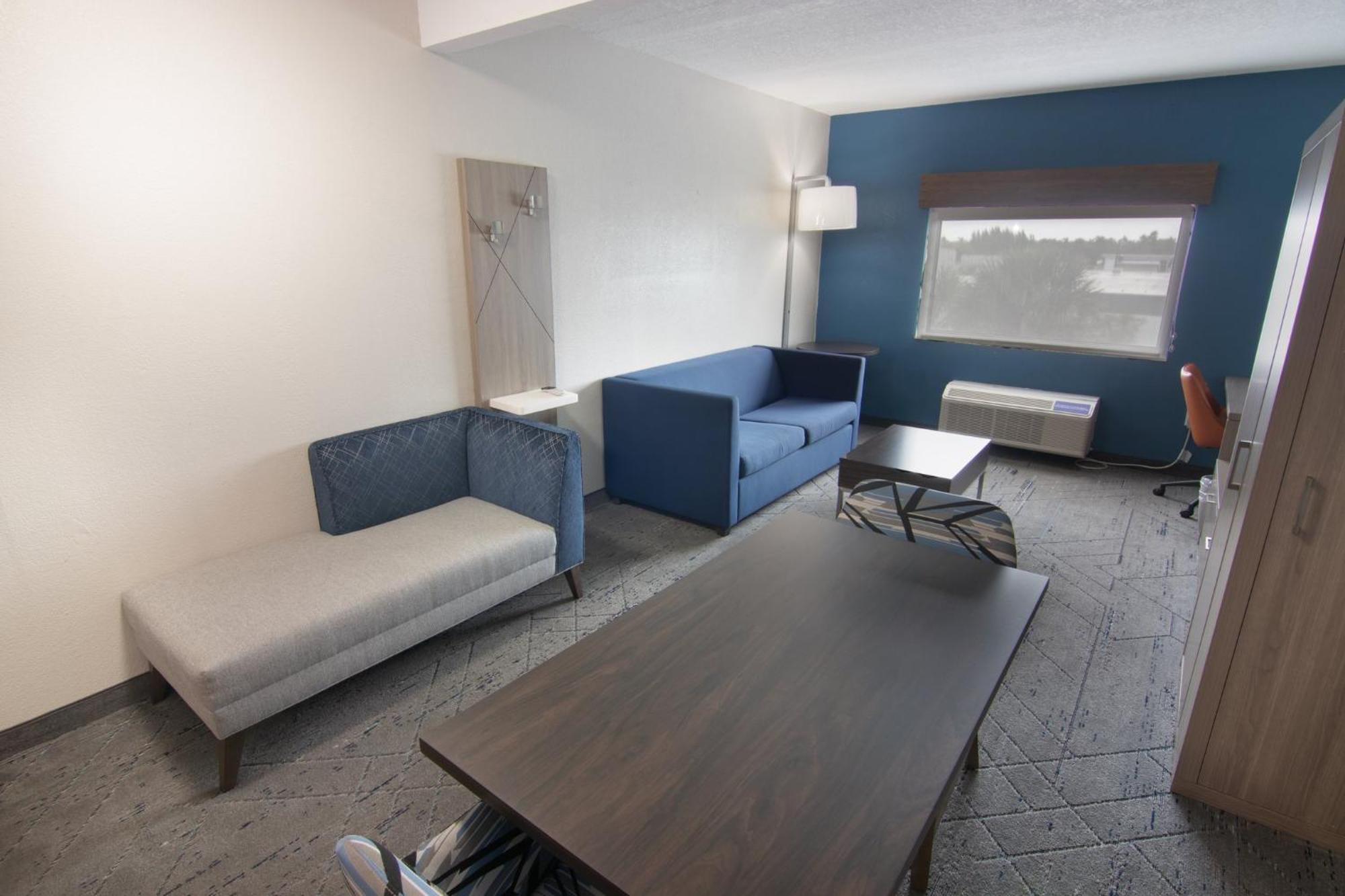 דייוי Holiday Inn Express And Suites Fort Lauderdale Airport West By Ihg מראה חיצוני תמונה