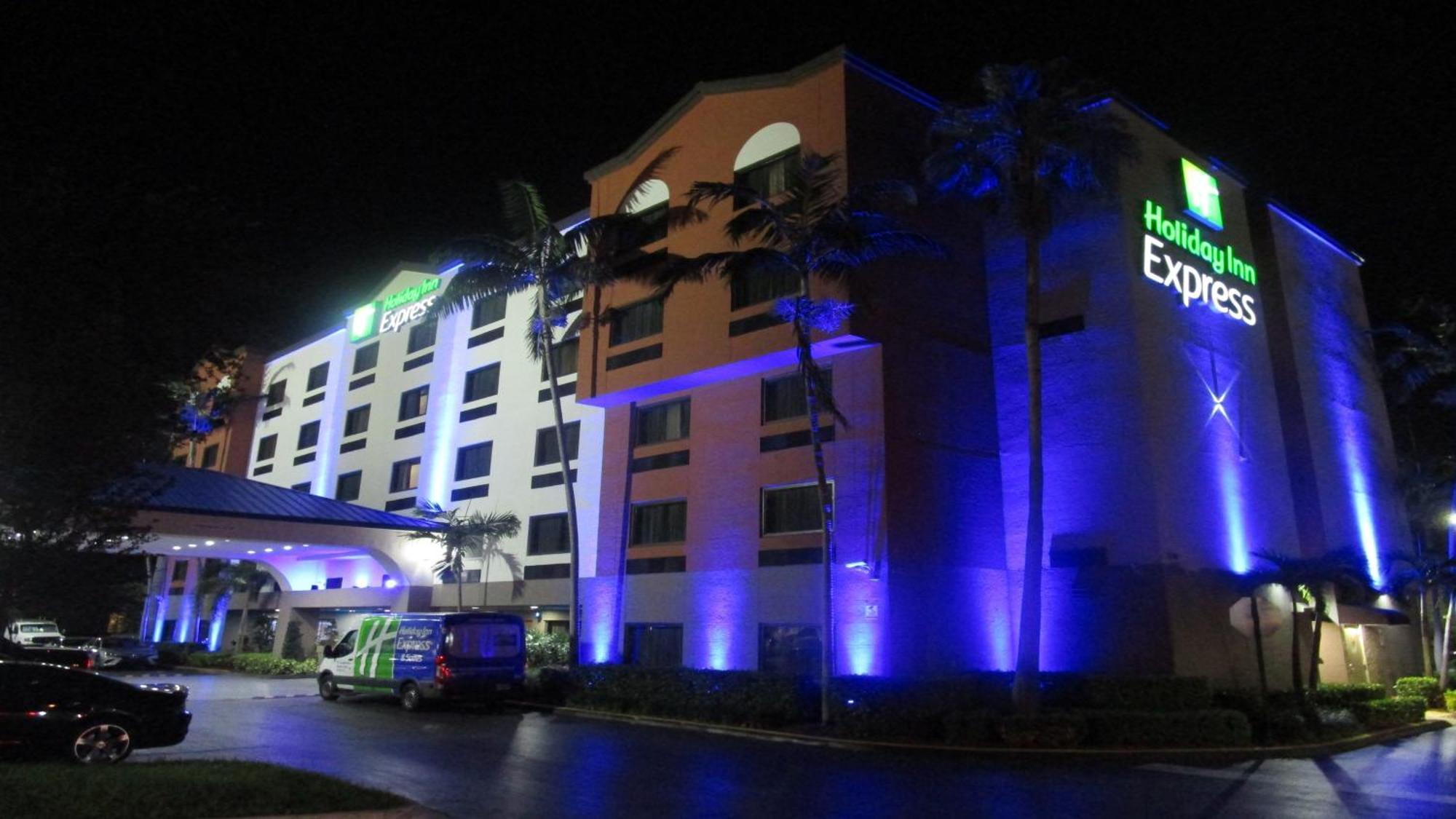 דייוי Holiday Inn Express And Suites Fort Lauderdale Airport West By Ihg מראה חיצוני תמונה
