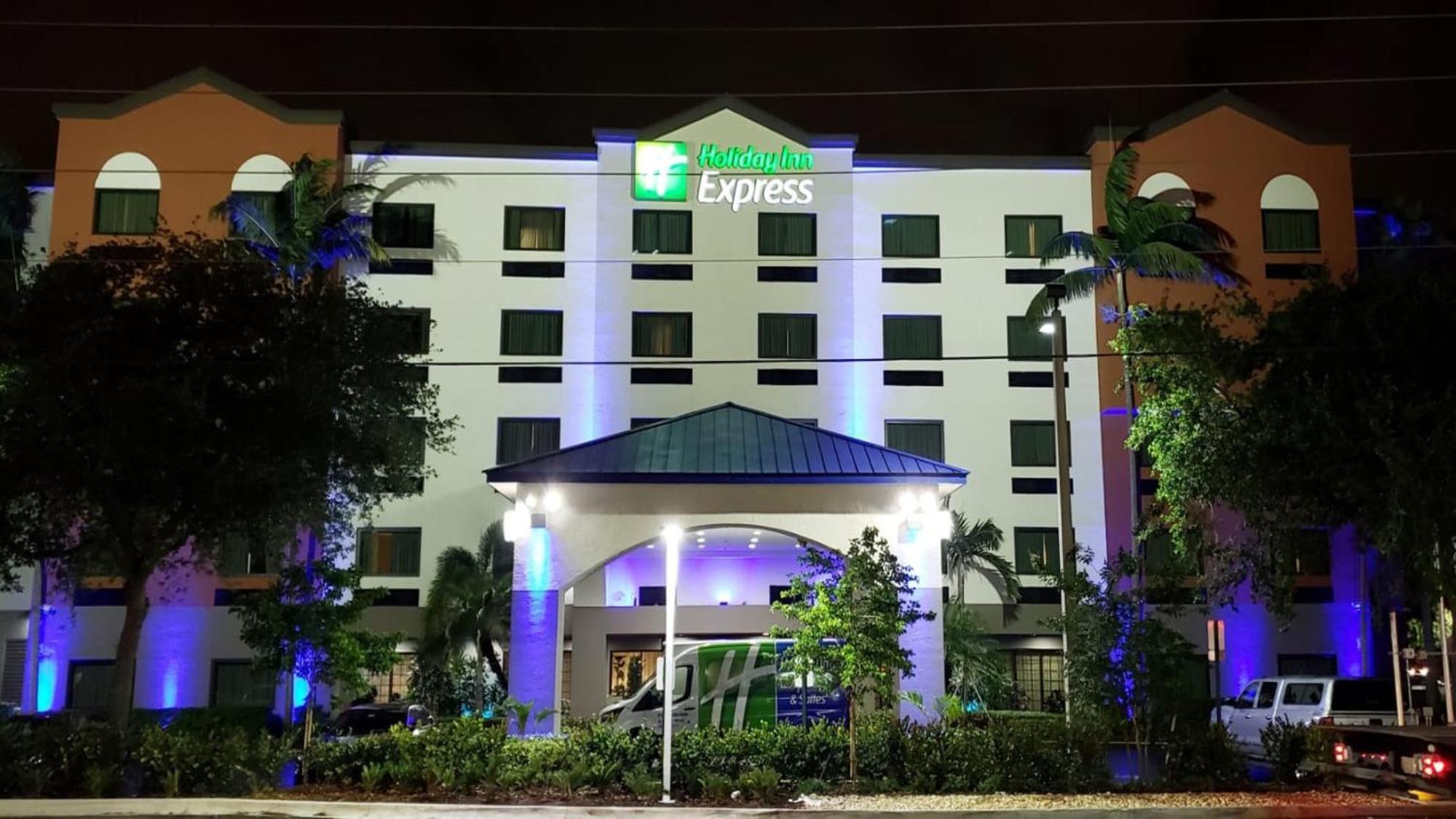 דייוי Holiday Inn Express And Suites Fort Lauderdale Airport West By Ihg מראה חיצוני תמונה