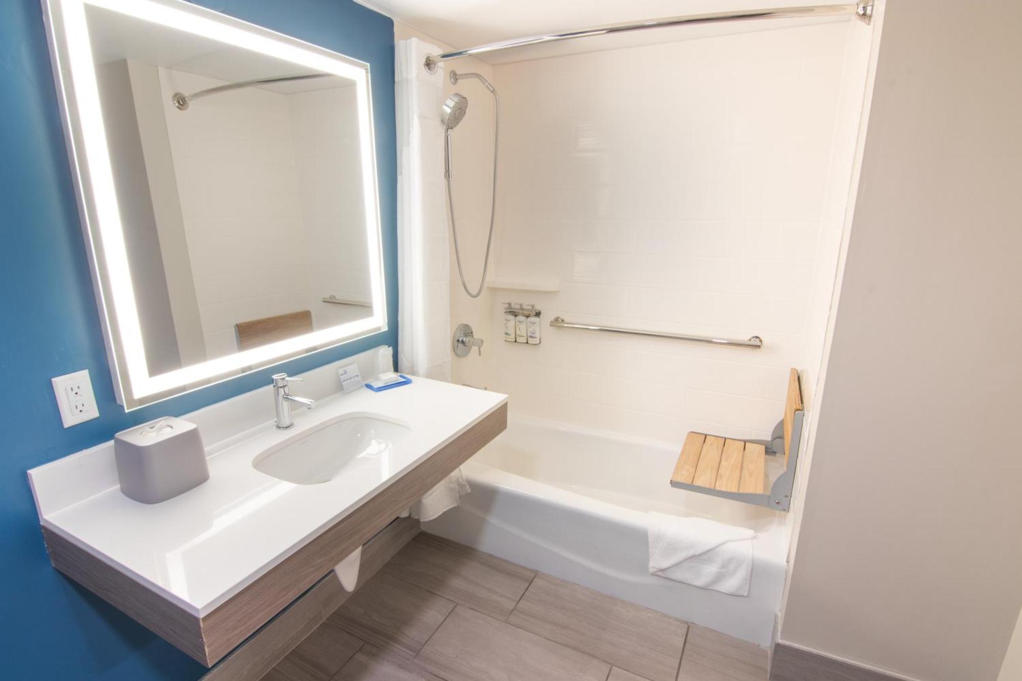 דייוי Holiday Inn Express And Suites Fort Lauderdale Airport West By Ihg מראה חיצוני תמונה