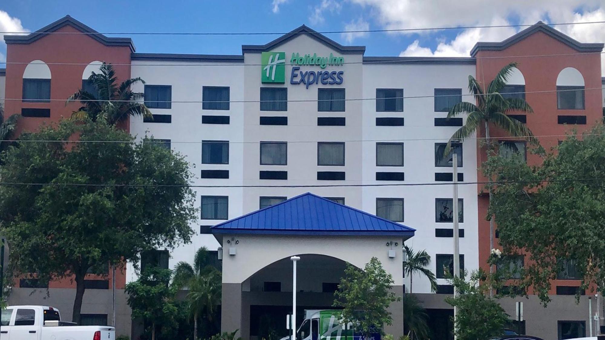 דייוי Holiday Inn Express And Suites Fort Lauderdale Airport West By Ihg מראה חיצוני תמונה